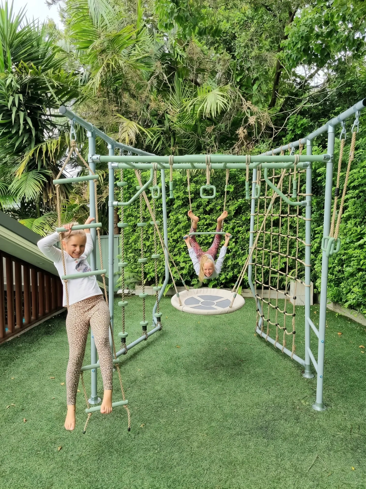 THE COMPACT in green in a family garden