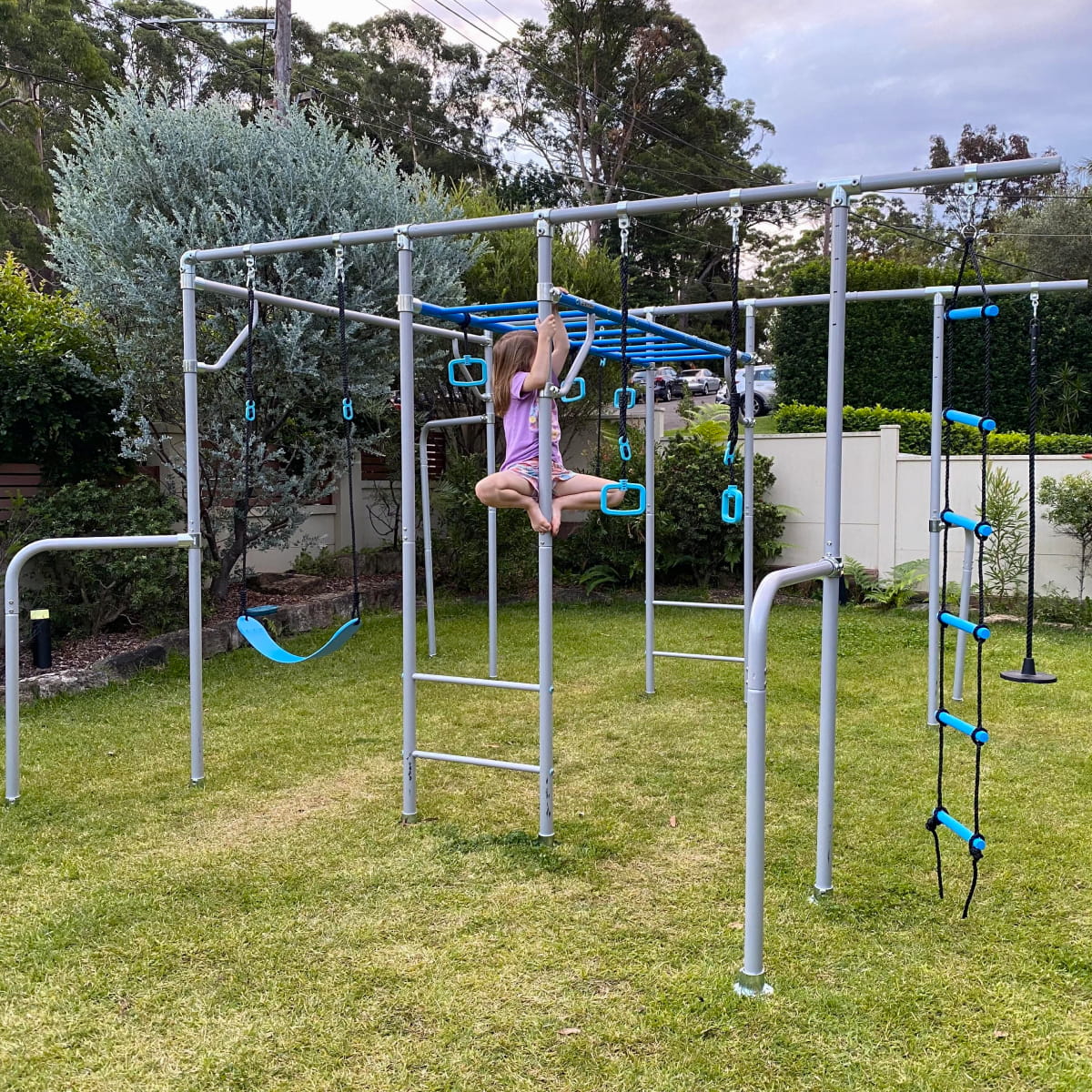 See The XL in Real Gardens